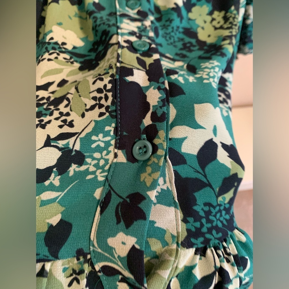 Lovely Melanie Lyne Green floral button up dress - Picture 5 of 9